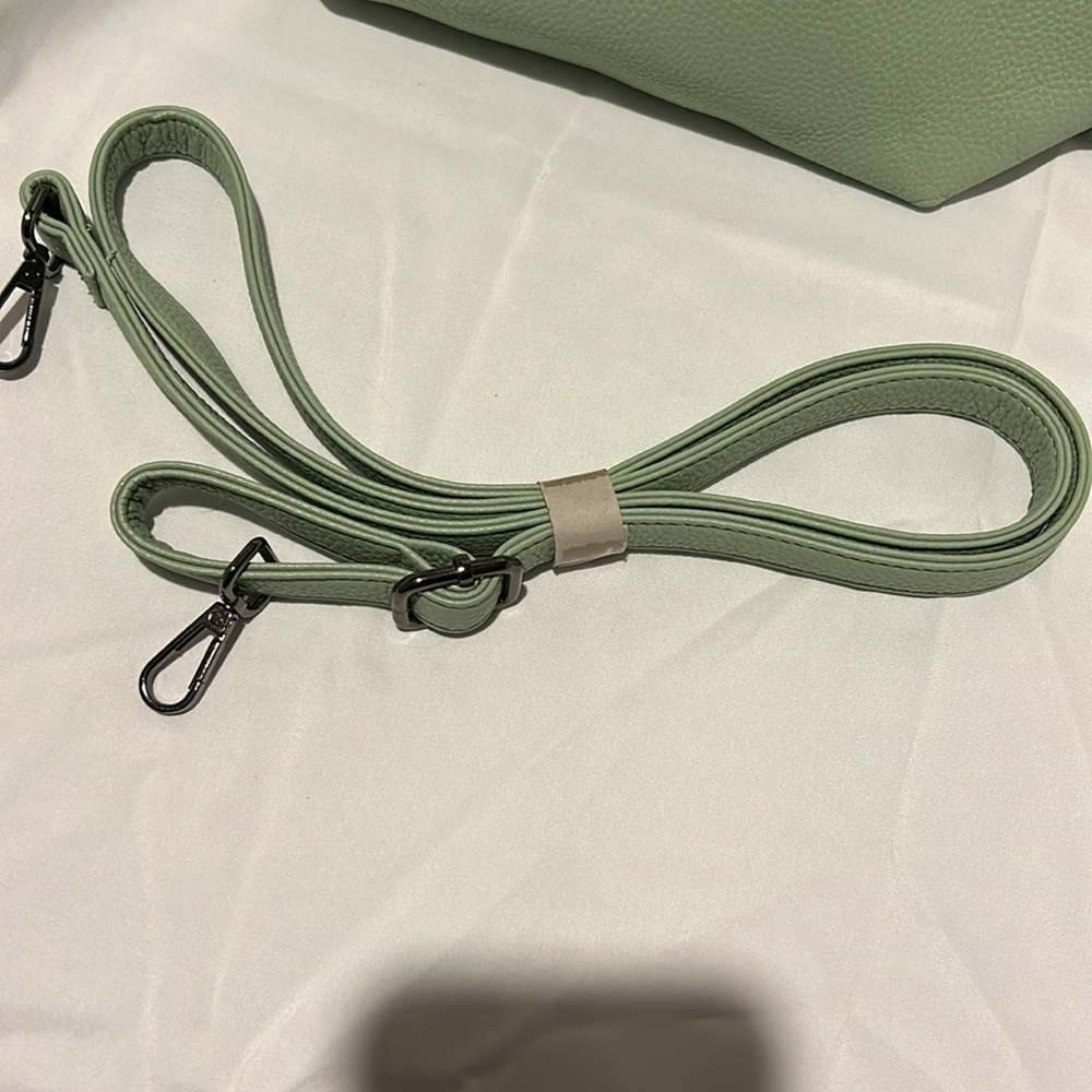 B.lush light green purse - Picture 3 of 8